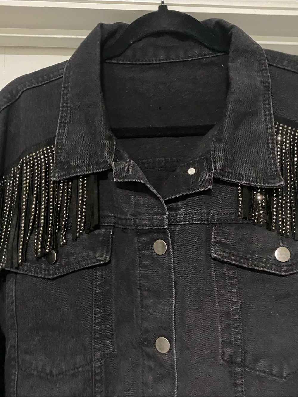 SHEIN Black Studded Fringe Denim Jacket